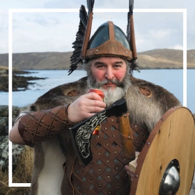 Acheter en ligne les costumes vikings et barbares les plus originaux de Carnaval