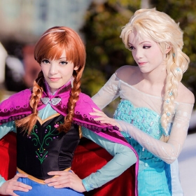 Déguisements Princesses Disney©. Costumes princesse femme et fille